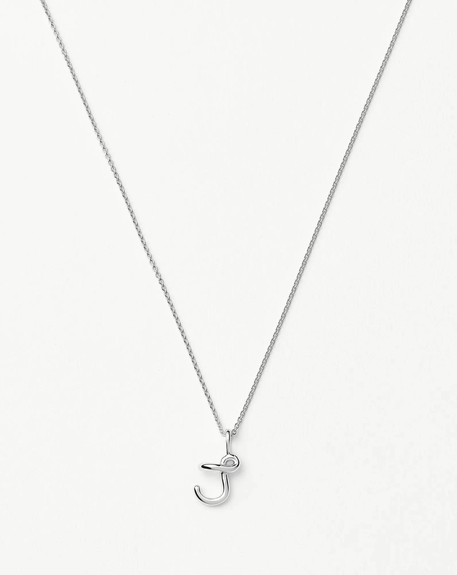 How to Style a T-bar Necklace: Modern Ways to Wear This Classic