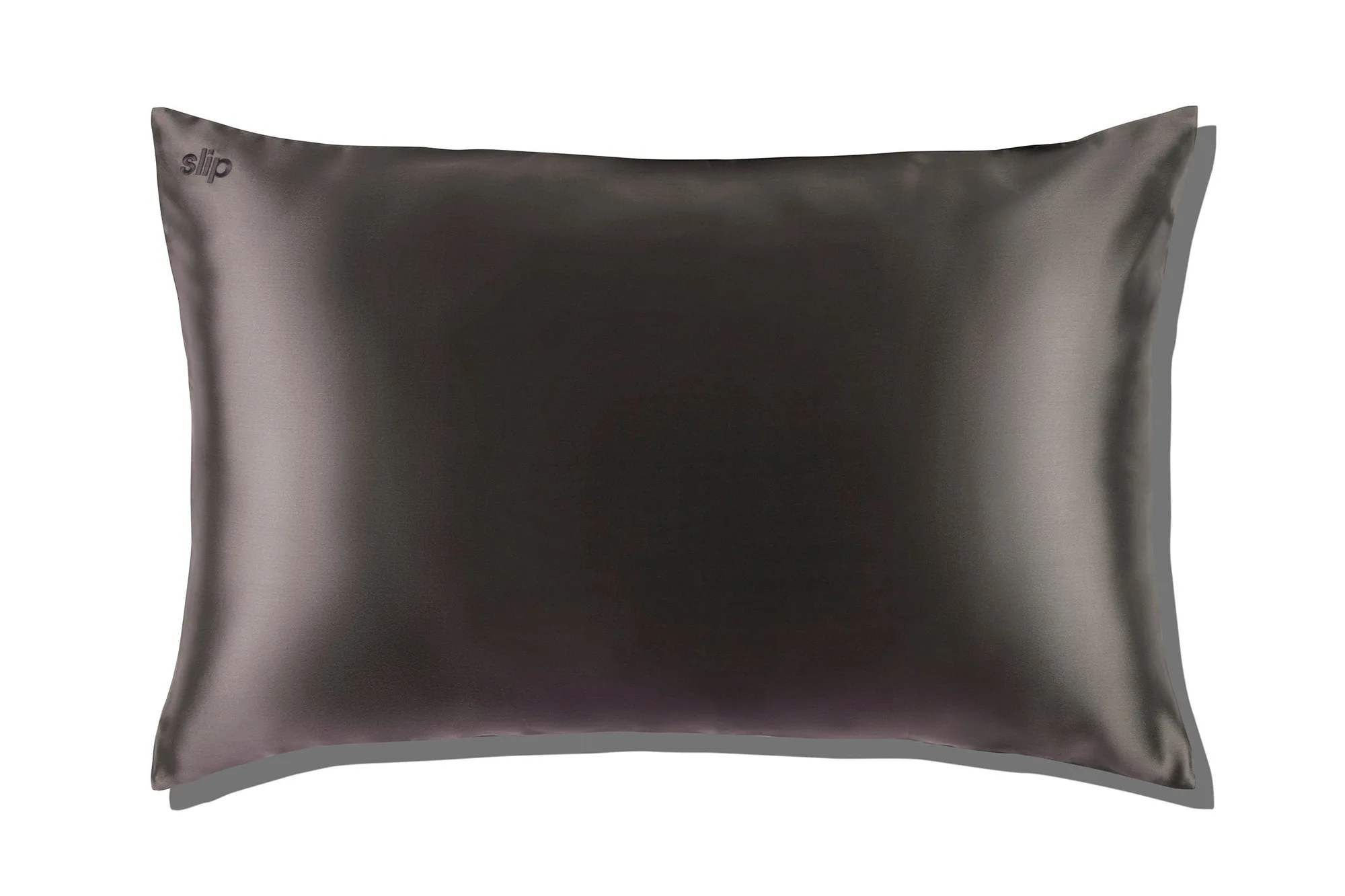 Silk vs Satin Pillowcases: Which Material Is Better for Your Skin and Hair?