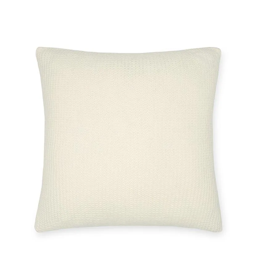 The Art of Italian Linen: Why Italian Linens Are Coveted Worldwide