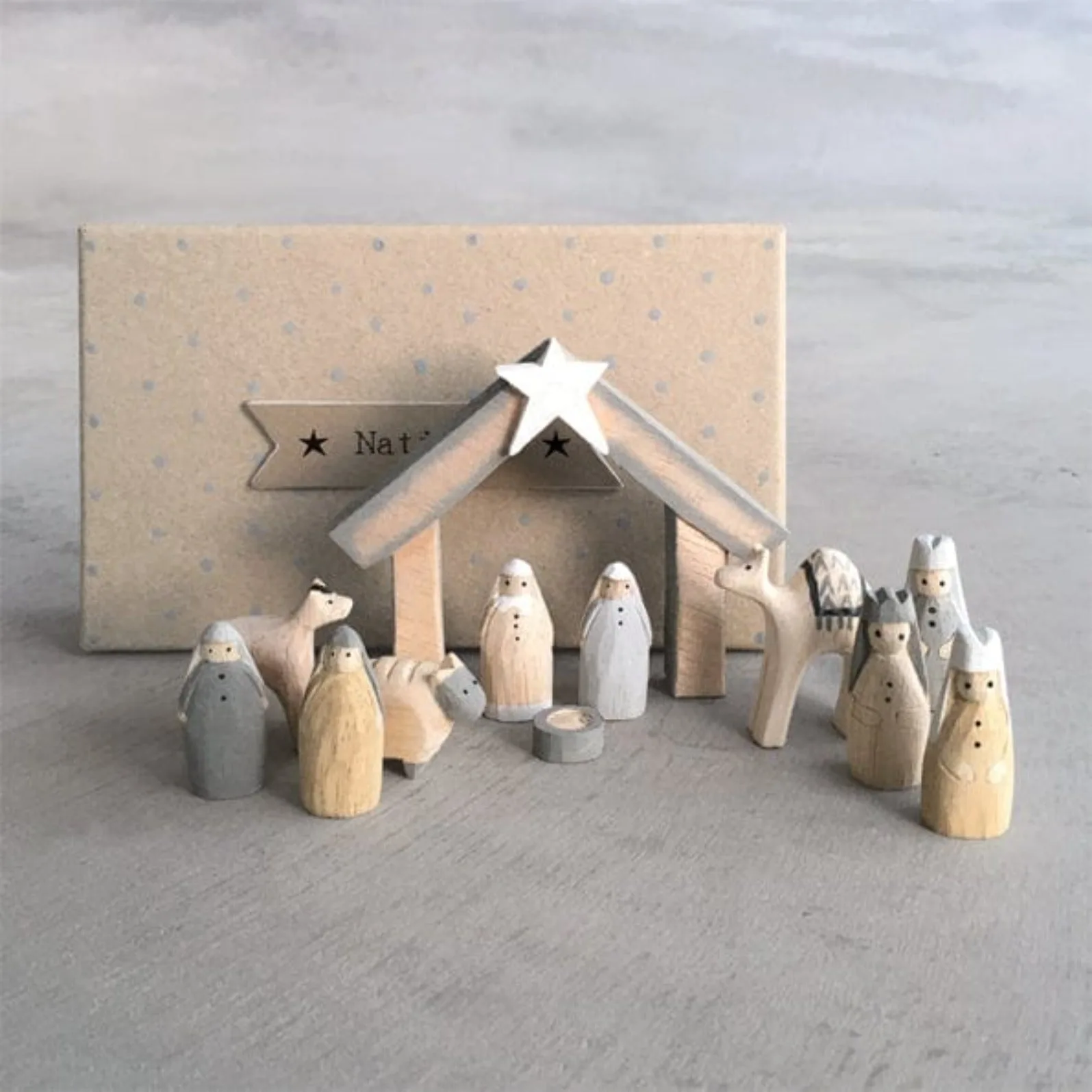 Guide d'achat de crèche : bois, porcelaine ou sac