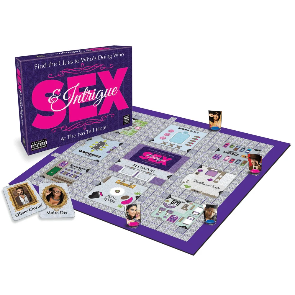 F**k el juego de cartas vs. Sexo e Intriga: ¿Cuál gana?