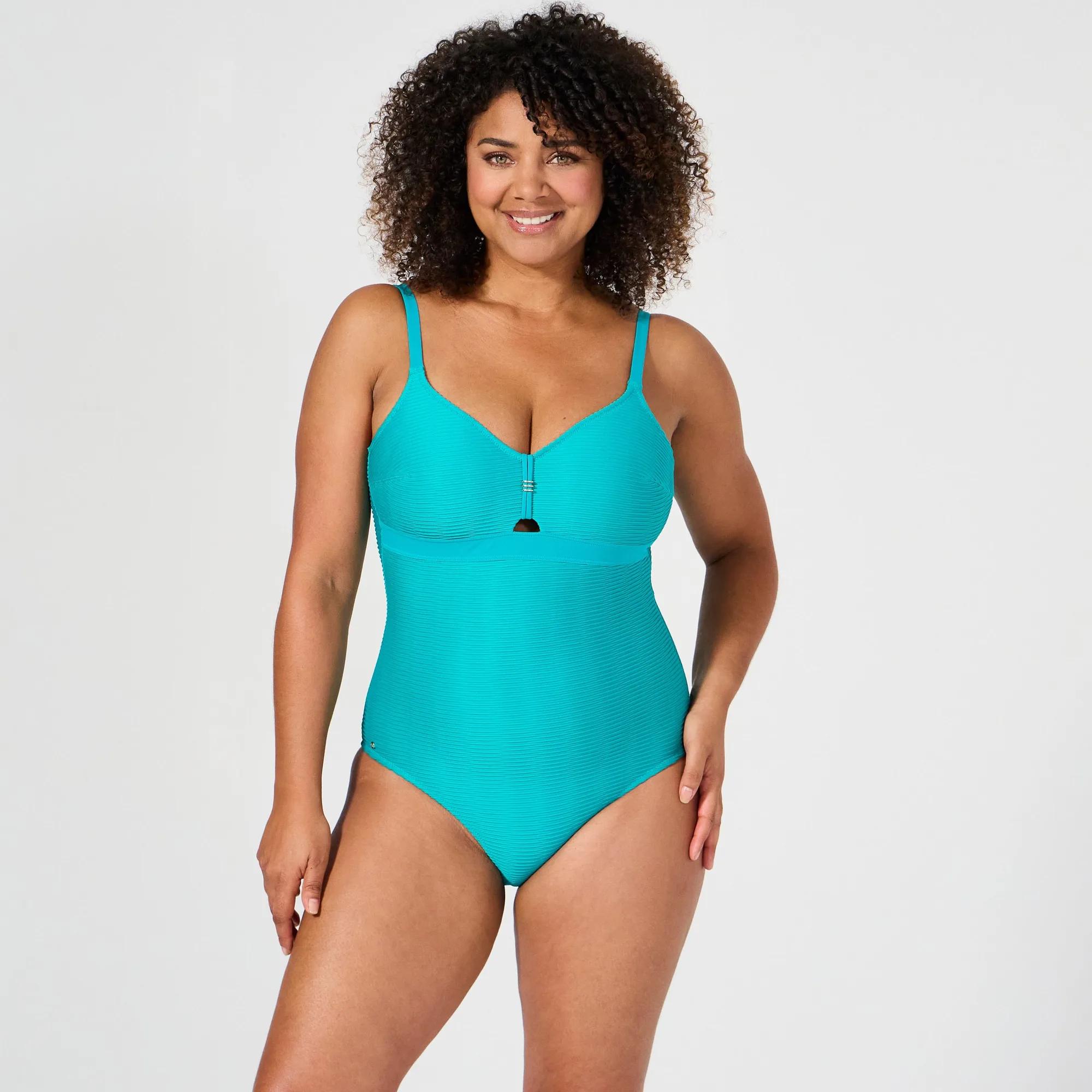 Maillot de bain une pièce : 6 idées reçues passées au crible