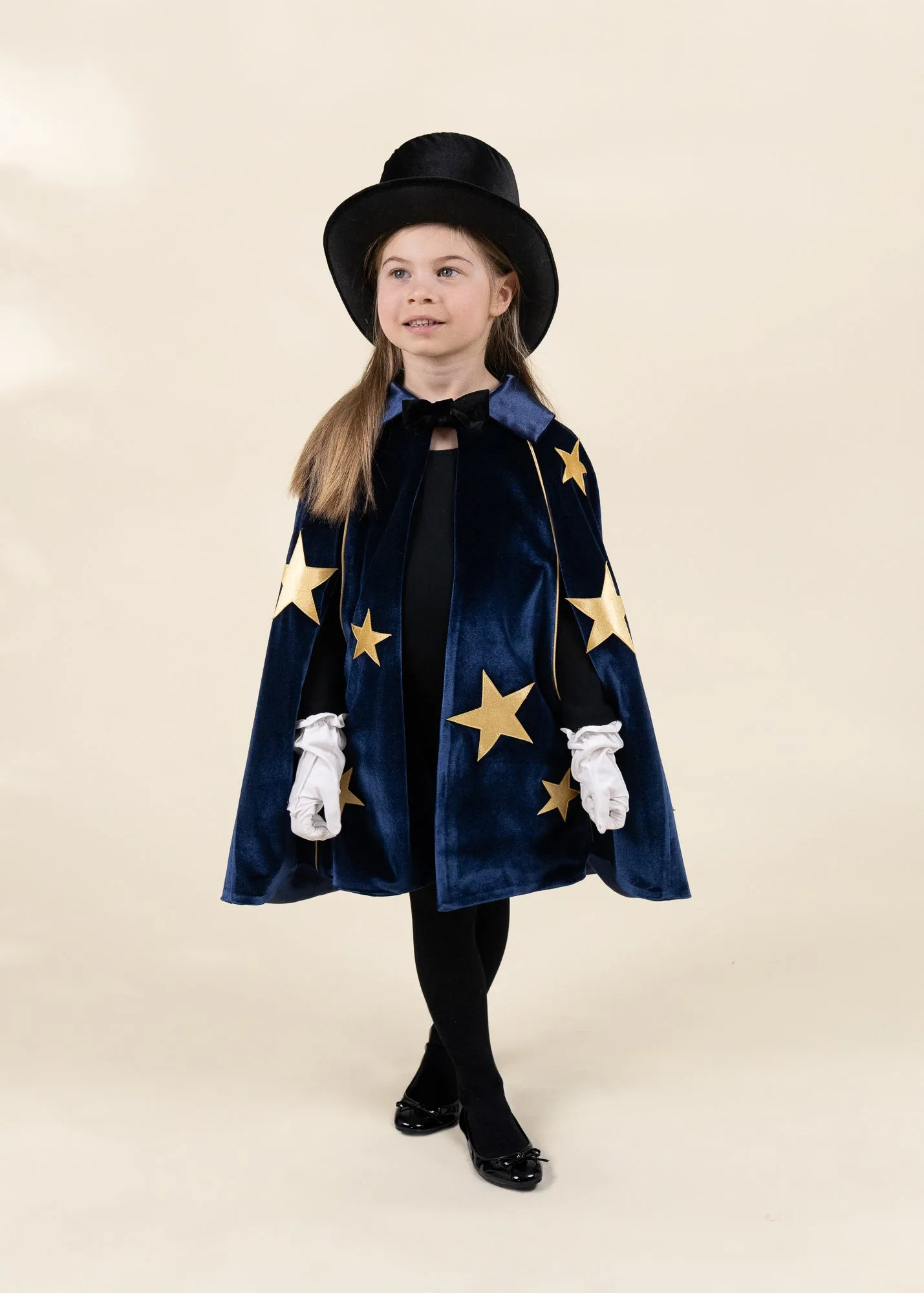 Costume da mago con mantello, cappello e guanti