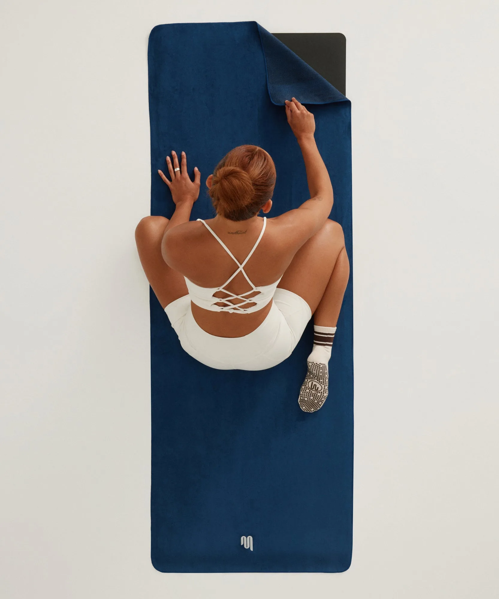 Grip Towel vs Mat Scrunchie: What Keeps You Stable?