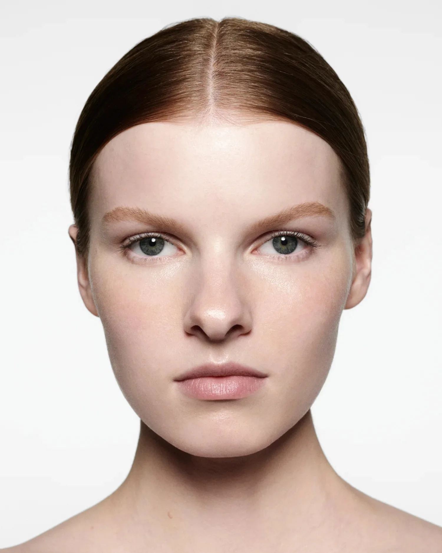 How to Use The Concealer Pen with TFC8® for Under-Eye Brightening