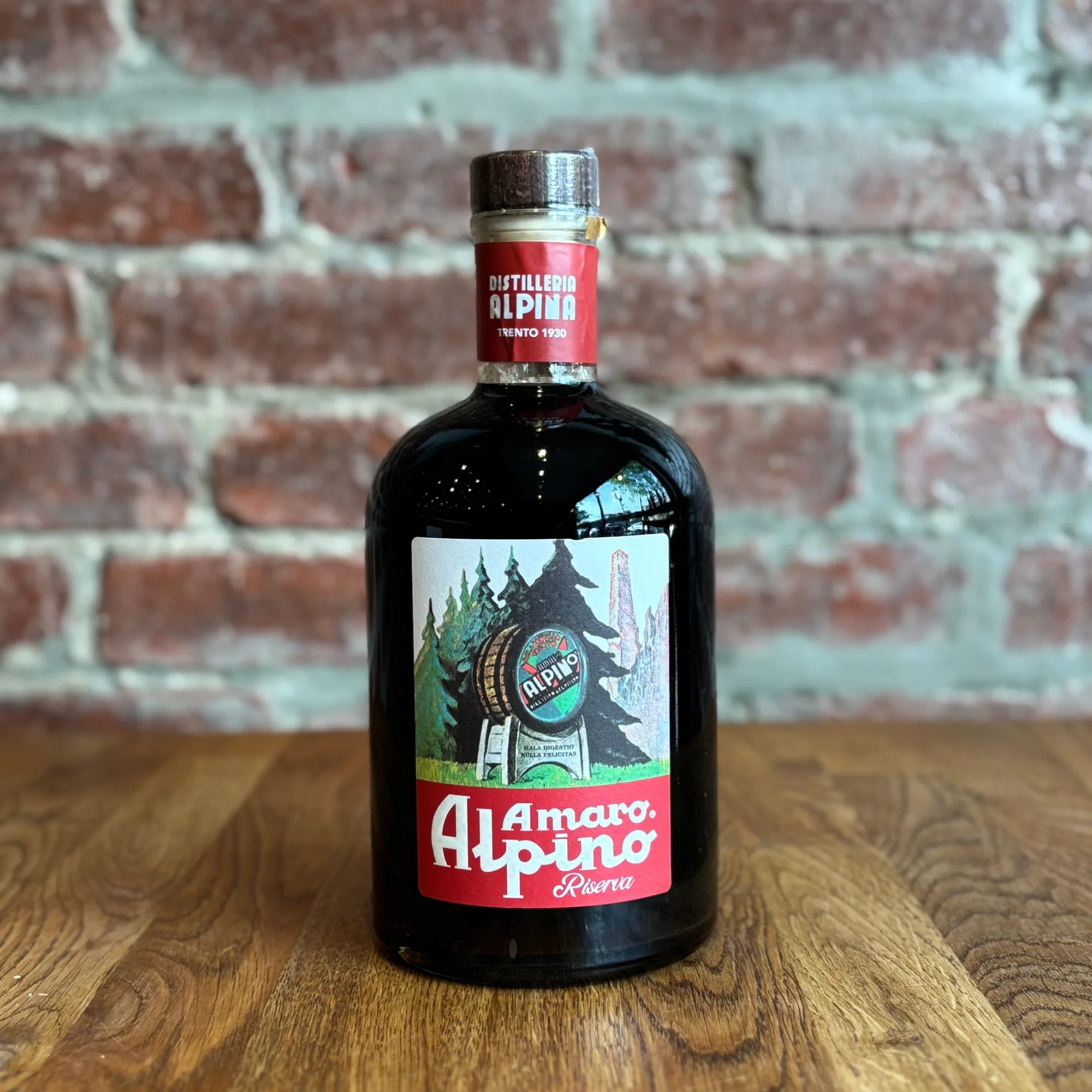 Amaro Alpino Classic vs Amàrico Aperitivo: Bitterliköre im Vergleich