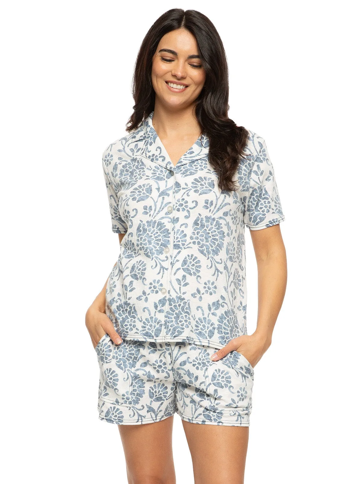 So wählen Sie einen Pyjama für warmes Wetter