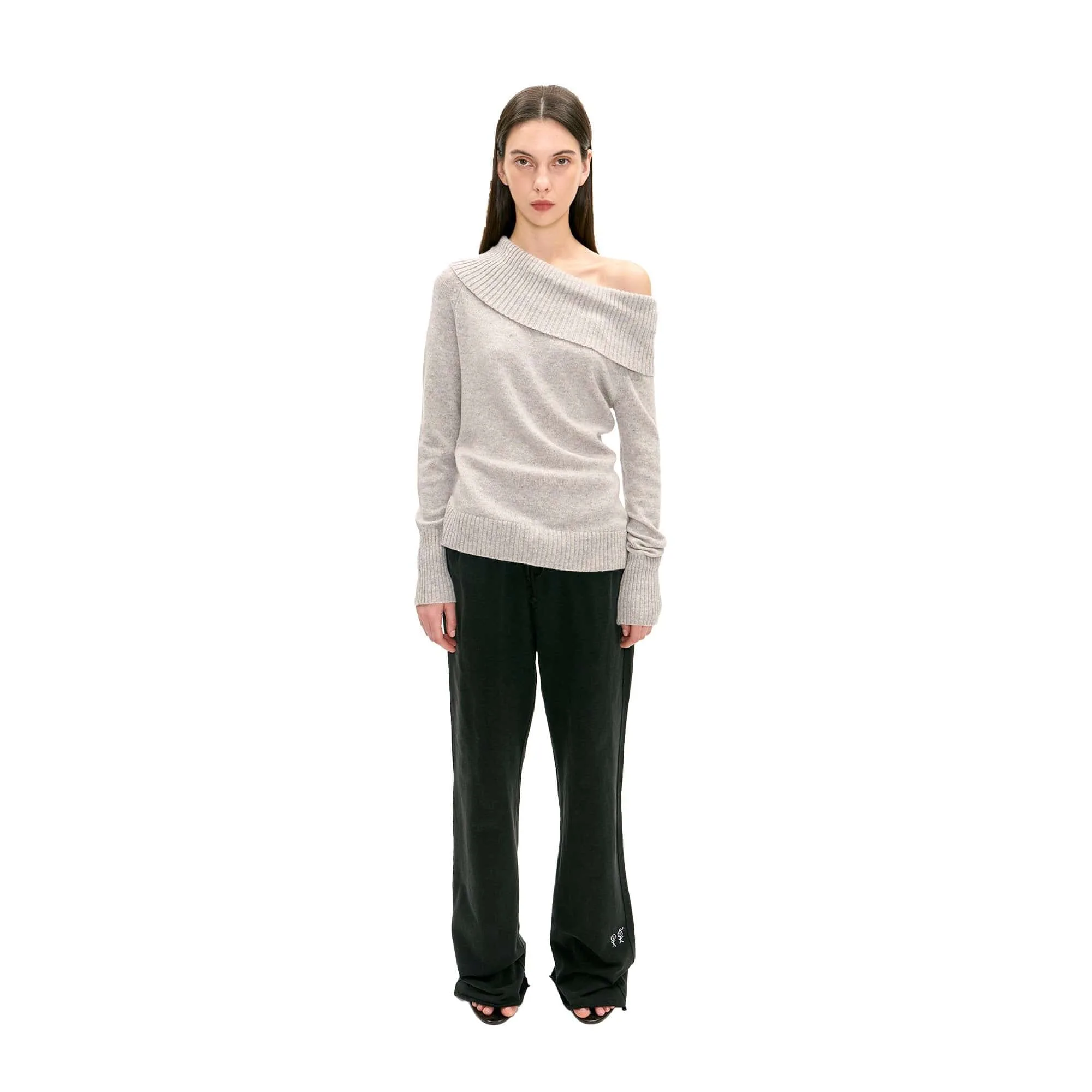 Cómo combinar los pantalones LAX en negro para looks diarios