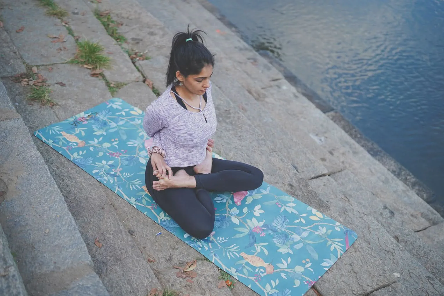 Yogablokken 101: houdingen, hoogtes en veilige opstelling