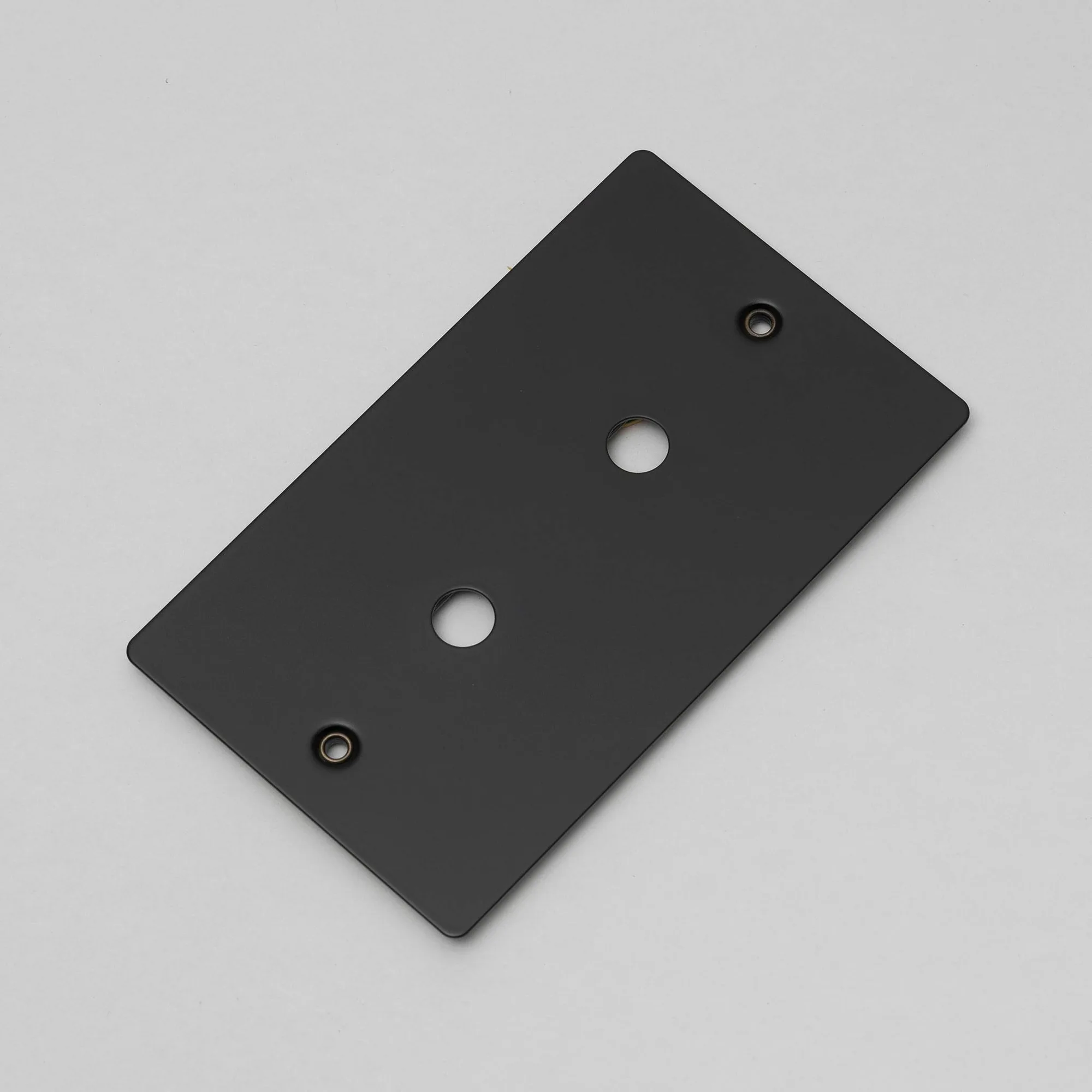 How to Install a 2G Wall Plate for Dimmers or Toggles
