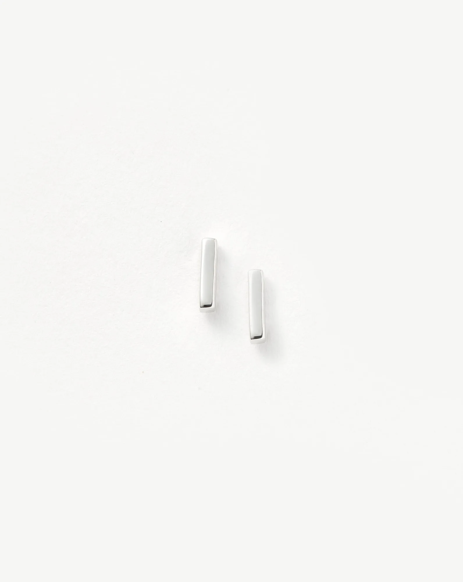 Oversized Studs vs. Classic Studs: Which Missoma Earring Suits Your Face?