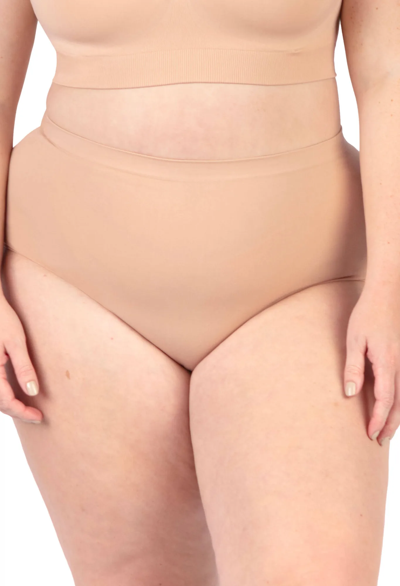 How to Choose a Full Brief for Plus Size Curves