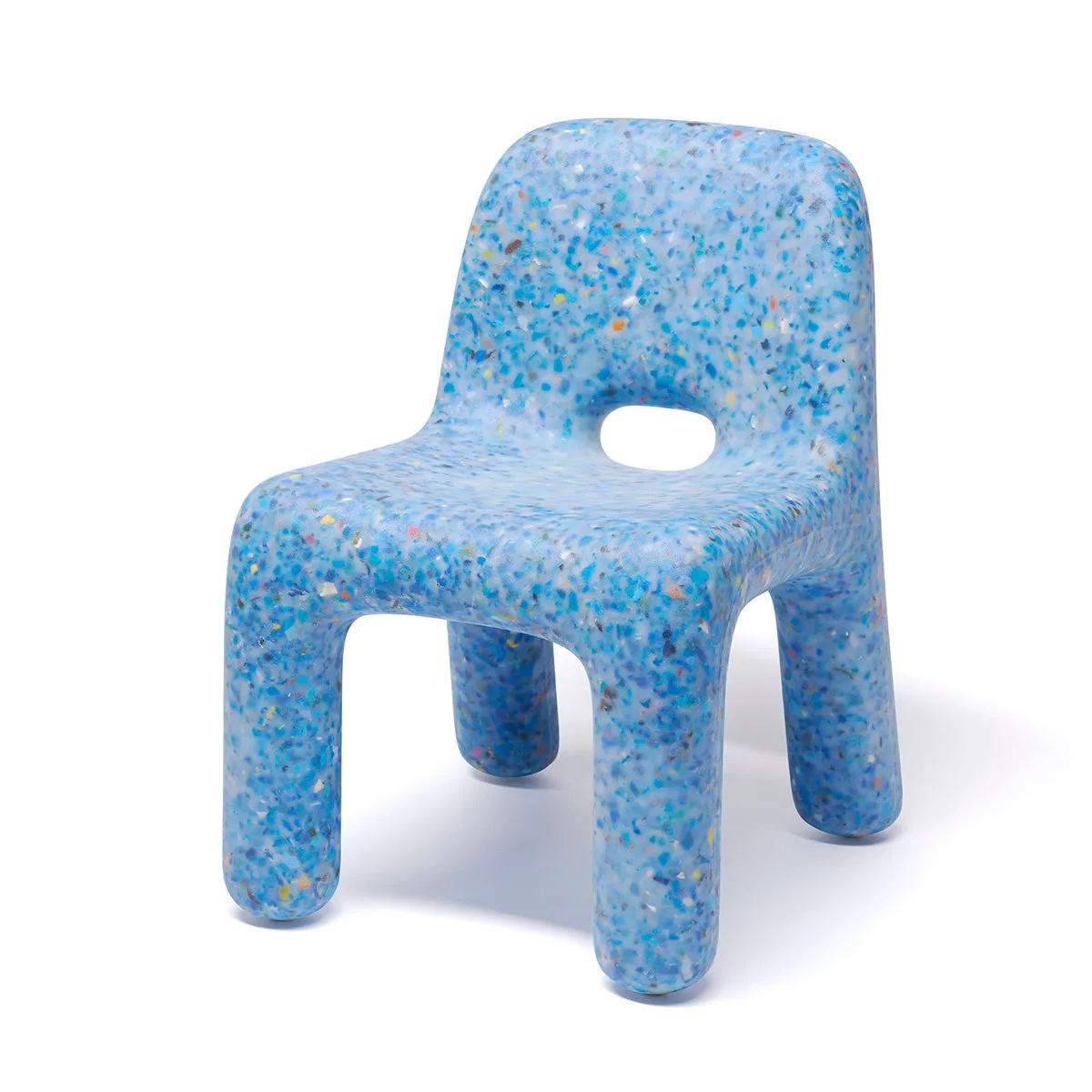 Charlie Chair Vanilla vs. Charlie Chair Sky: Which Color Best Fits Your Child's Room?