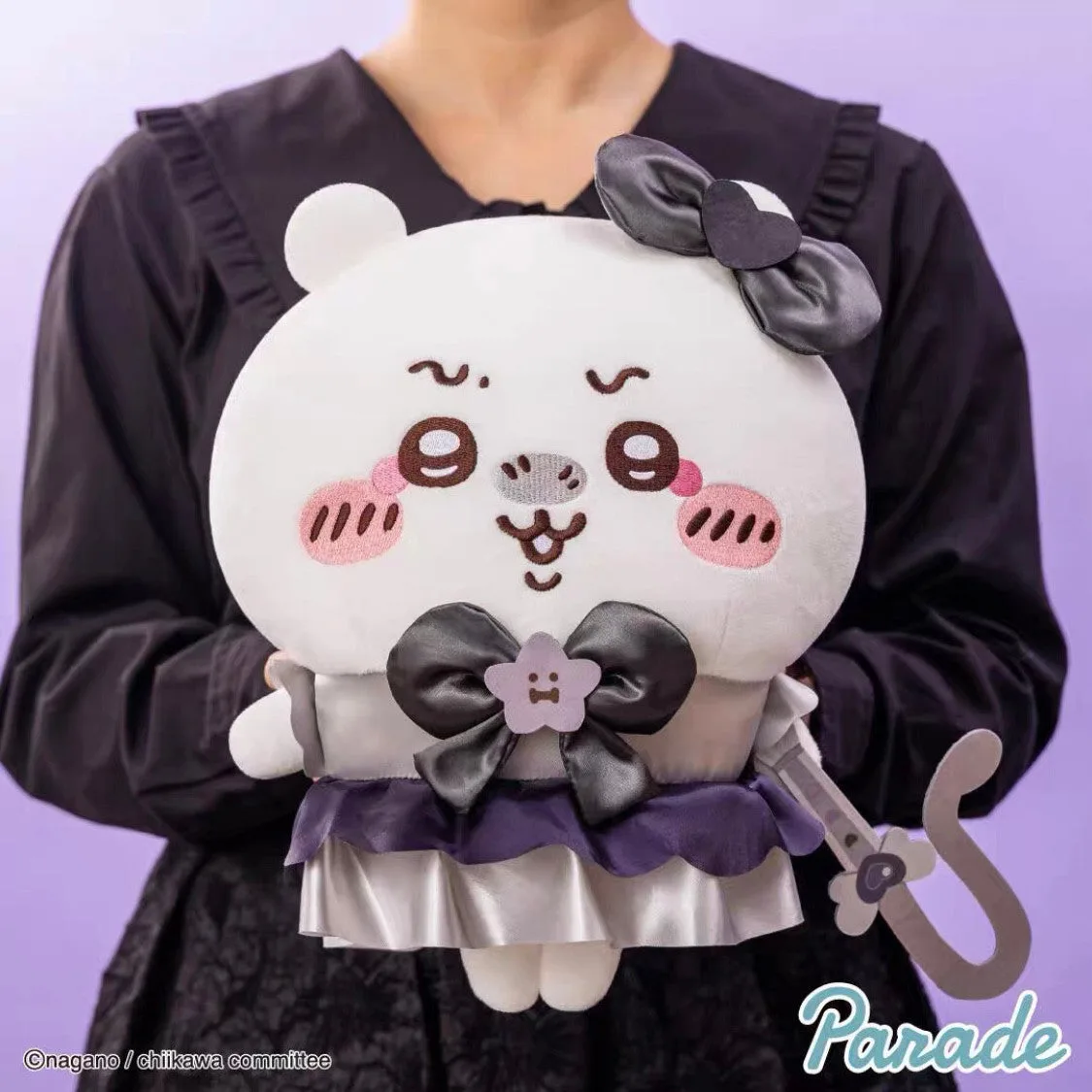 Muñeco de peluche Chiikawa con vestido gótico