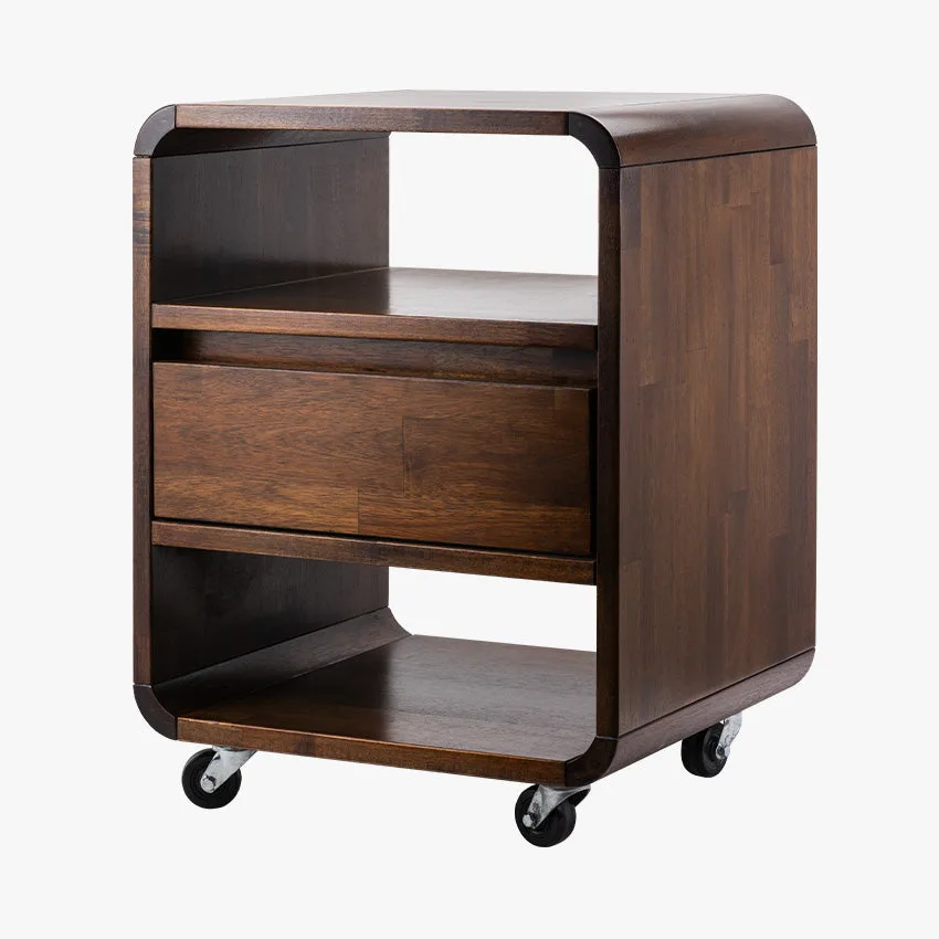 How a Sit Stand Desk Boosts Creativity and Innovation for Artists and Designers
