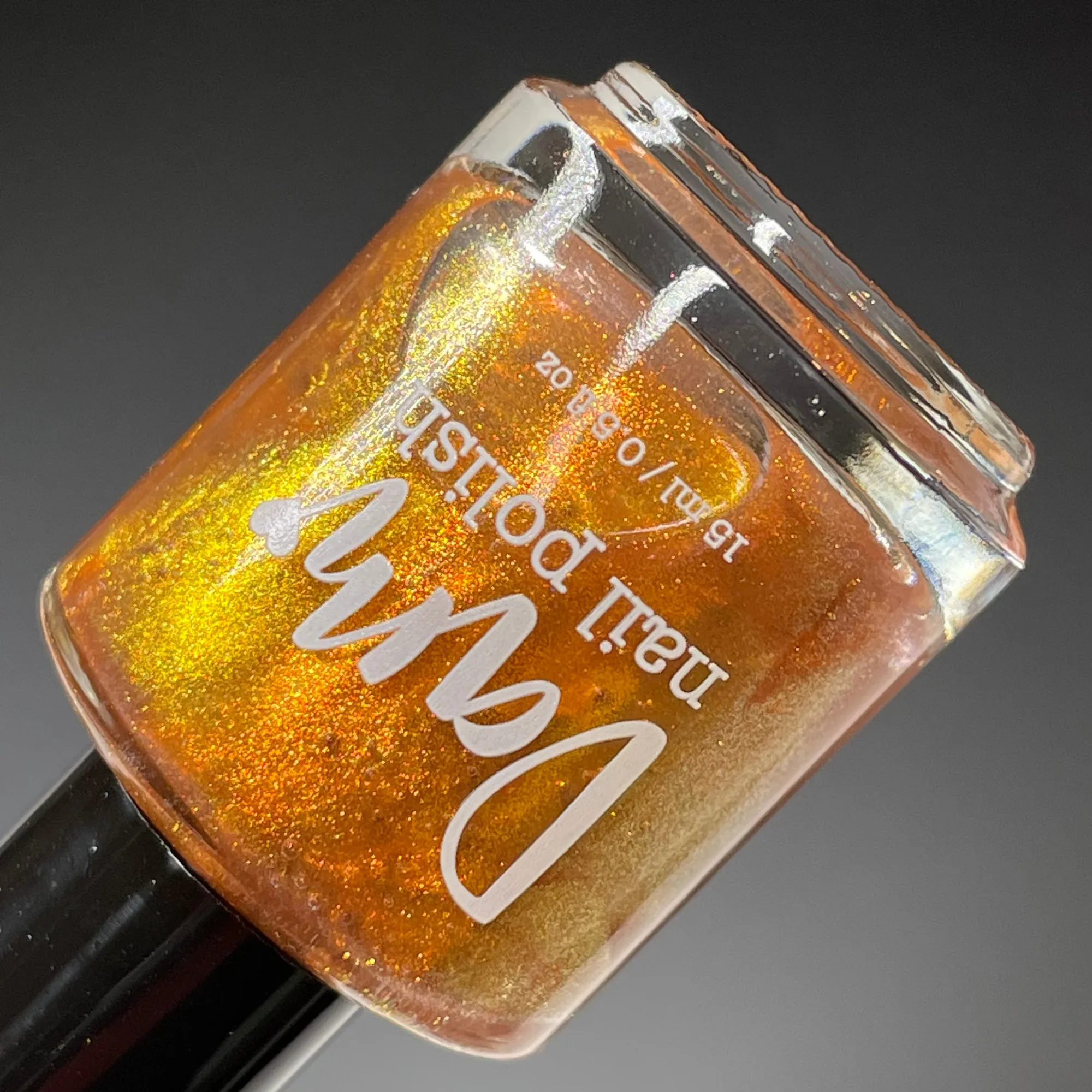 Shimmer vs Glitter Nail Polish: How to Tell the Difference