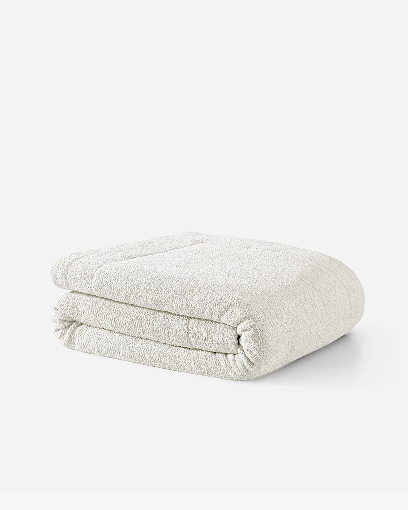 The Ultimate Guide to Choosing Comforters and Duvets: Expert Tips for Year-Round Comfort
