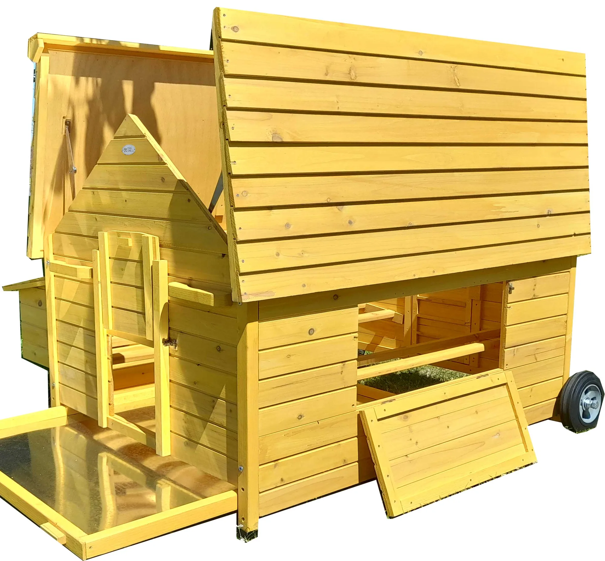 How to Move a Chicken Coop on Wheels Safely