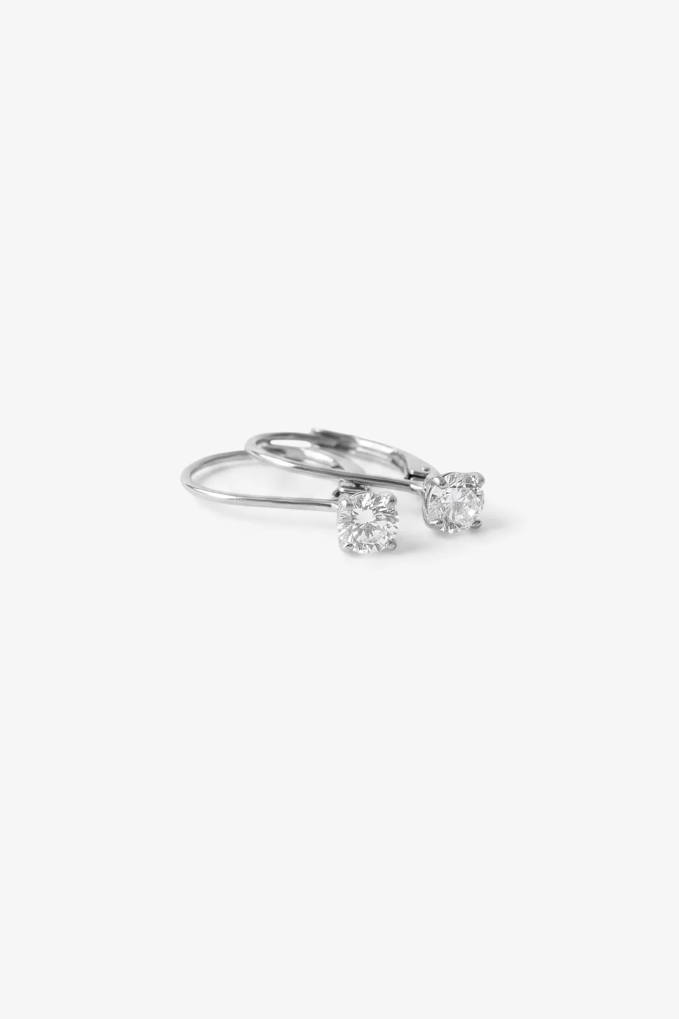 Pendientes de diamante: cómo elegir el par perfecto