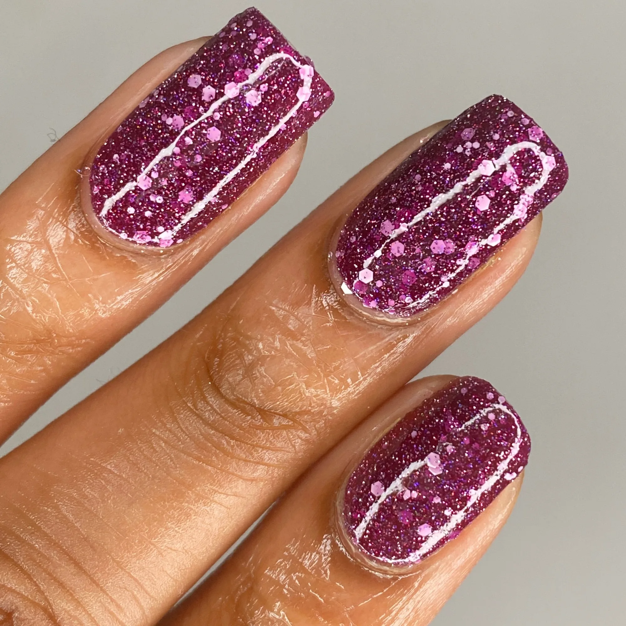 Gone Dormant - Pflaumenfarbener reflektierender Glitzer-Nagellack - Hibernation Kollektion