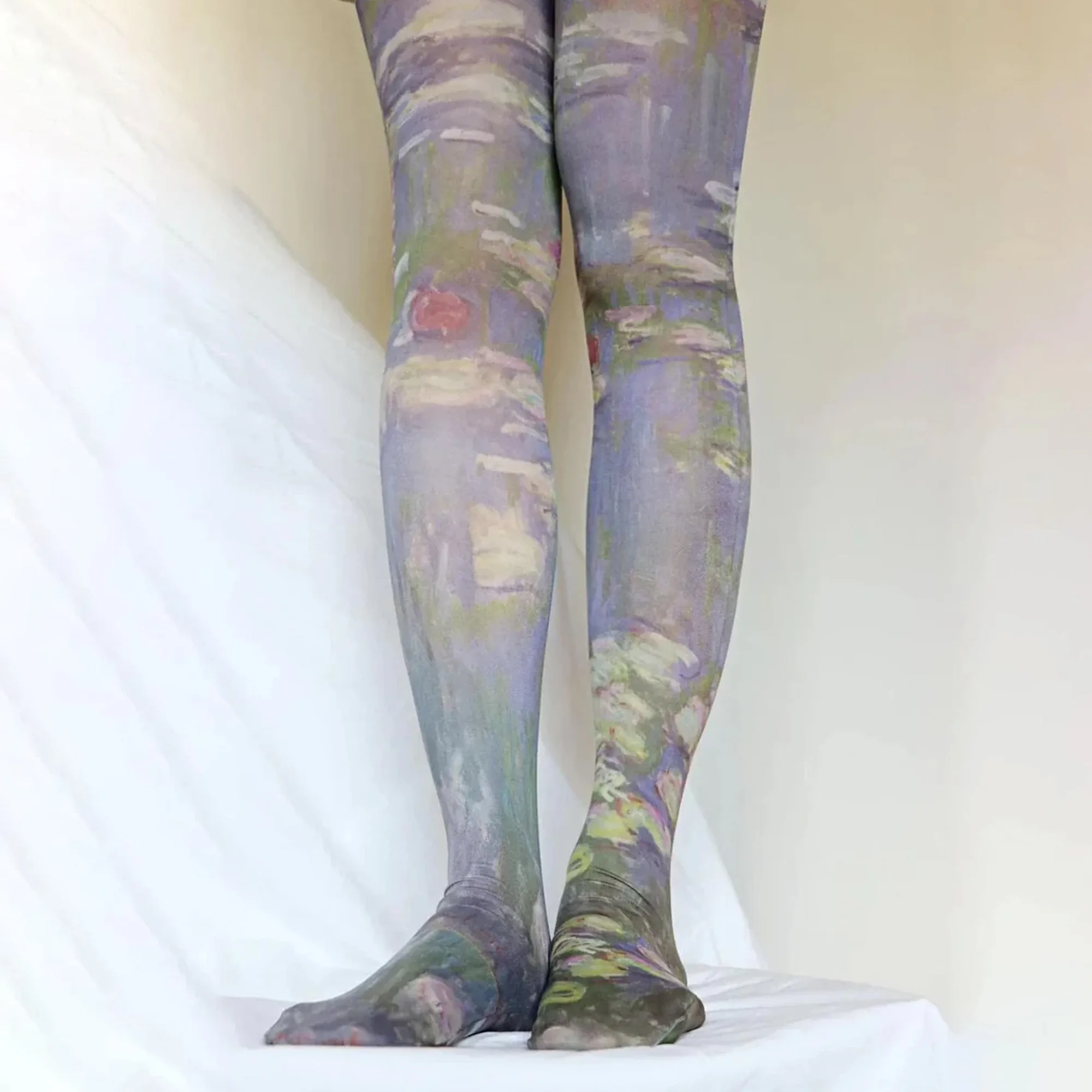 How to Style Printed Art Tights for Fall and Winter