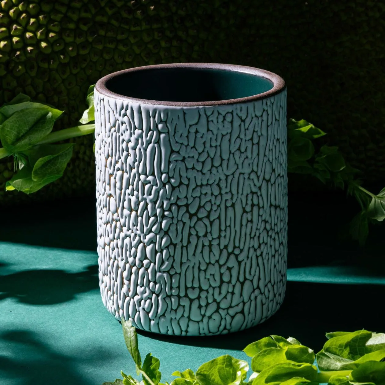 Spring 2025 Entertaining Trends: Sustainable Serveware and Natural Textures