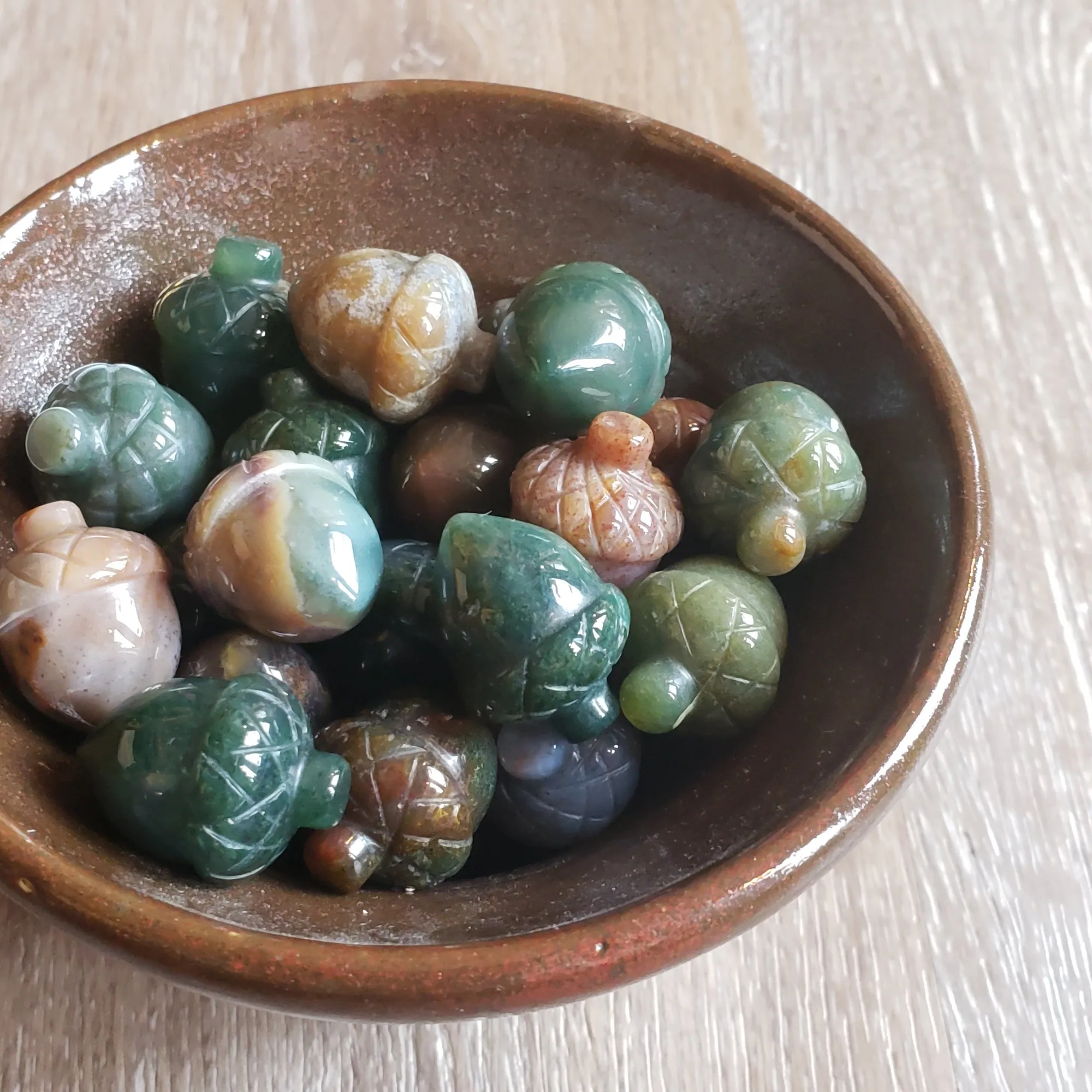 How to Choose Crystals for a Small Apartment: A Practical Guide