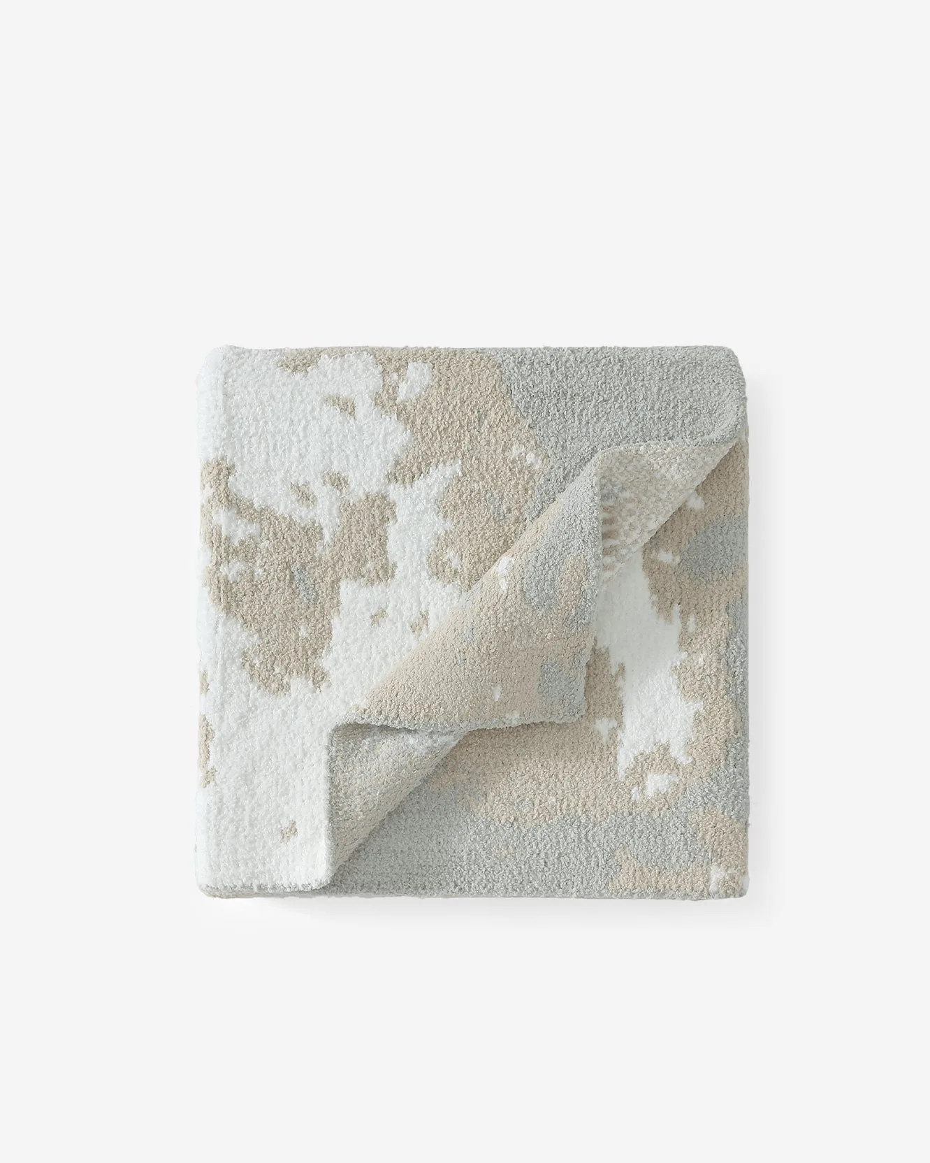 Pixel Throw vs Woodland Throw: Which Blanket Matches Your Decor?