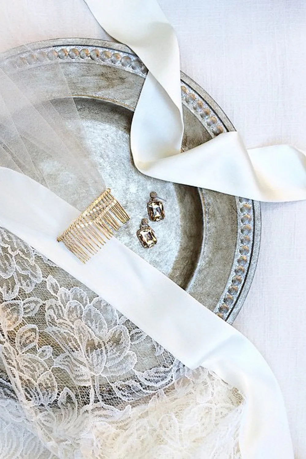 How to Create a Cohesive Getting Ready Photo Look