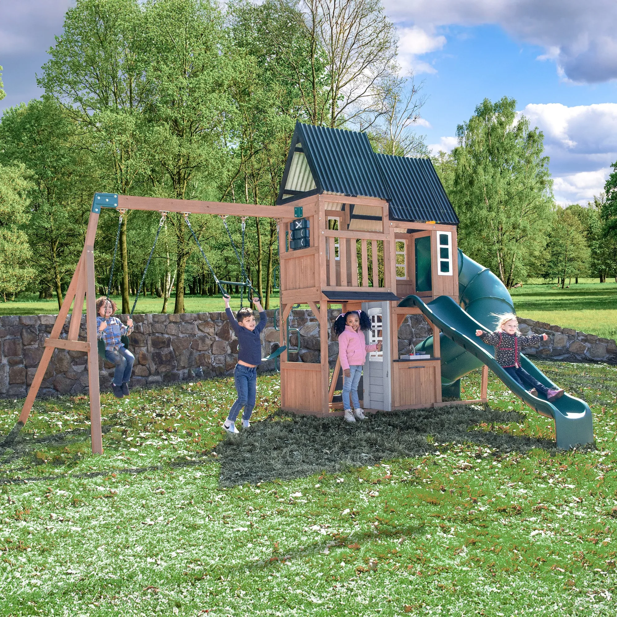 Spielhaus oder Schaukel: Was passt besser in den Garten?