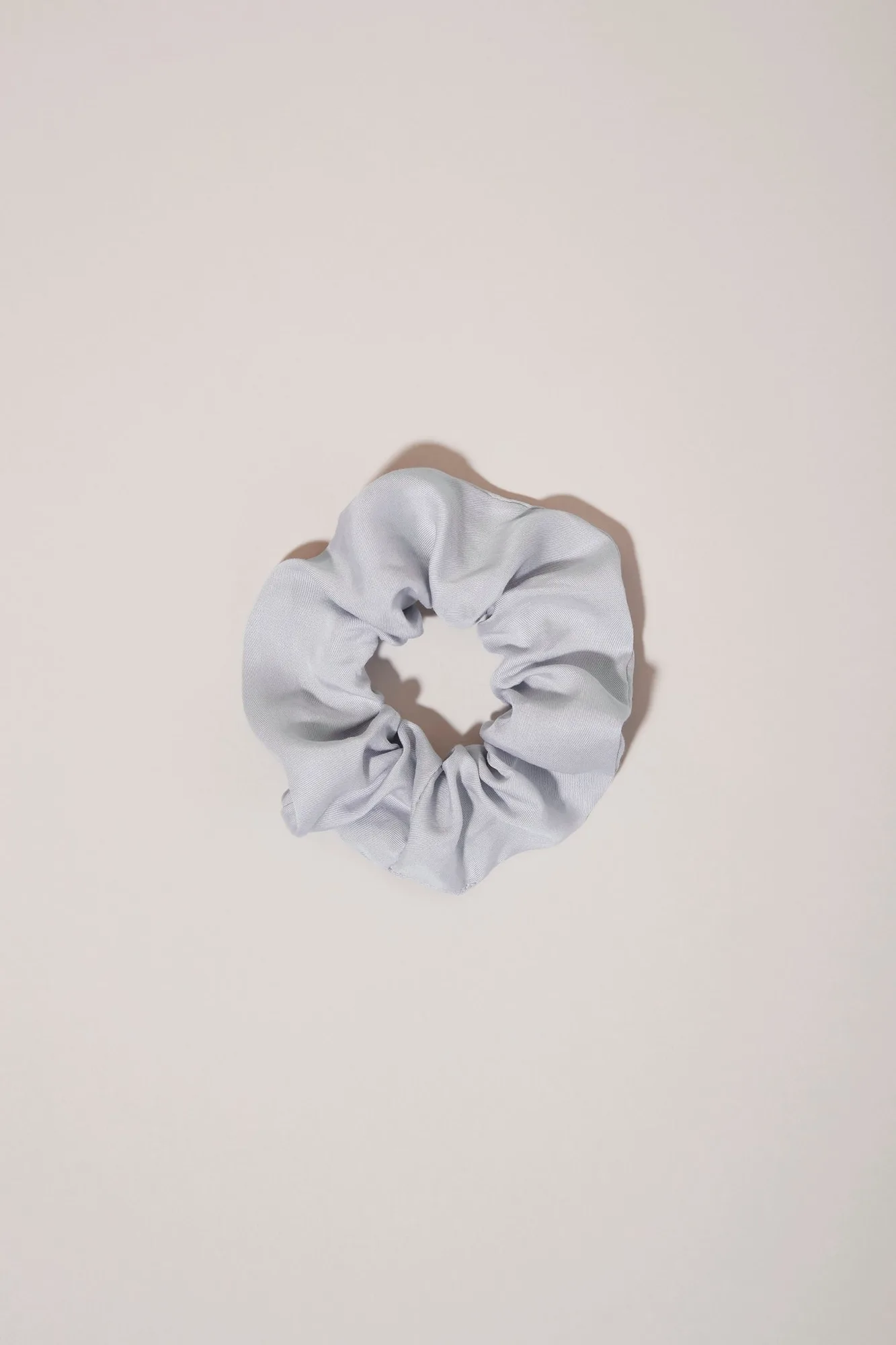 Satin vs Tencel Scrunchie: Which Is Gentler on Hair?