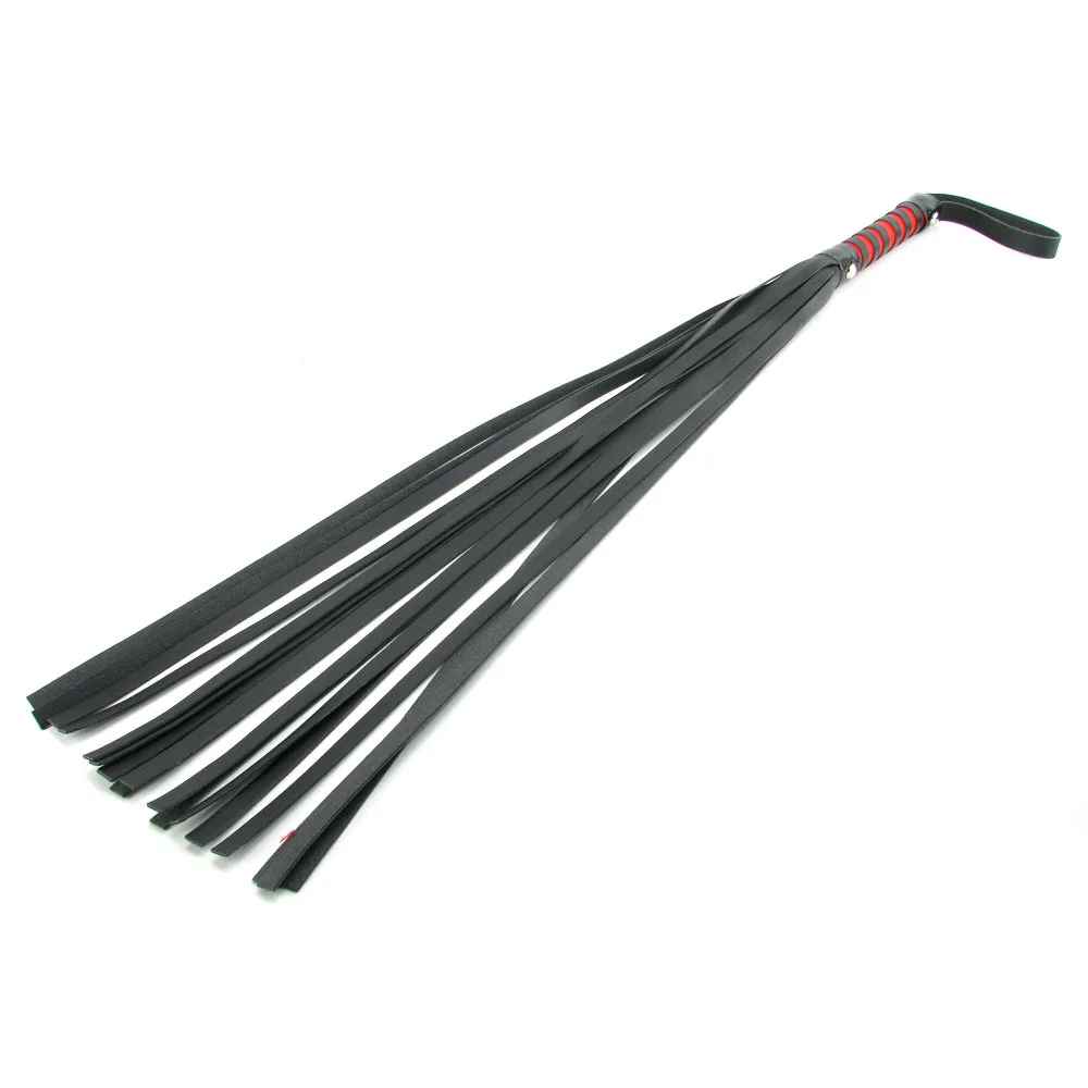 Flogger vs. Fusta: ¿Qué juguete de impacto probar?