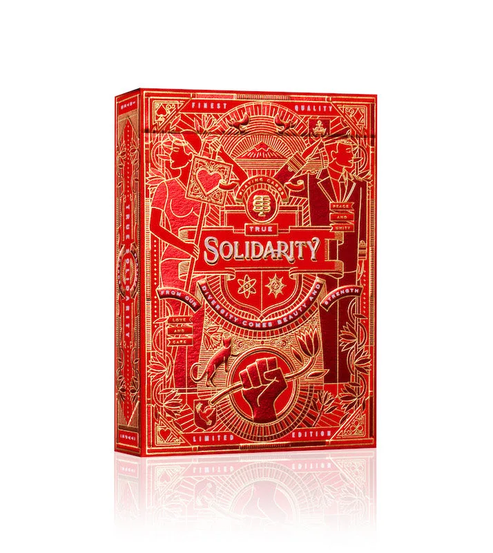 Solidarity Loving Red Edition: Un mazo para cardistry y exhibición