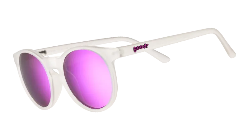 How to Choose Sunglasses for Surfing: Lens Tints, Polarization, and Secure Fit for Ocean Sports
