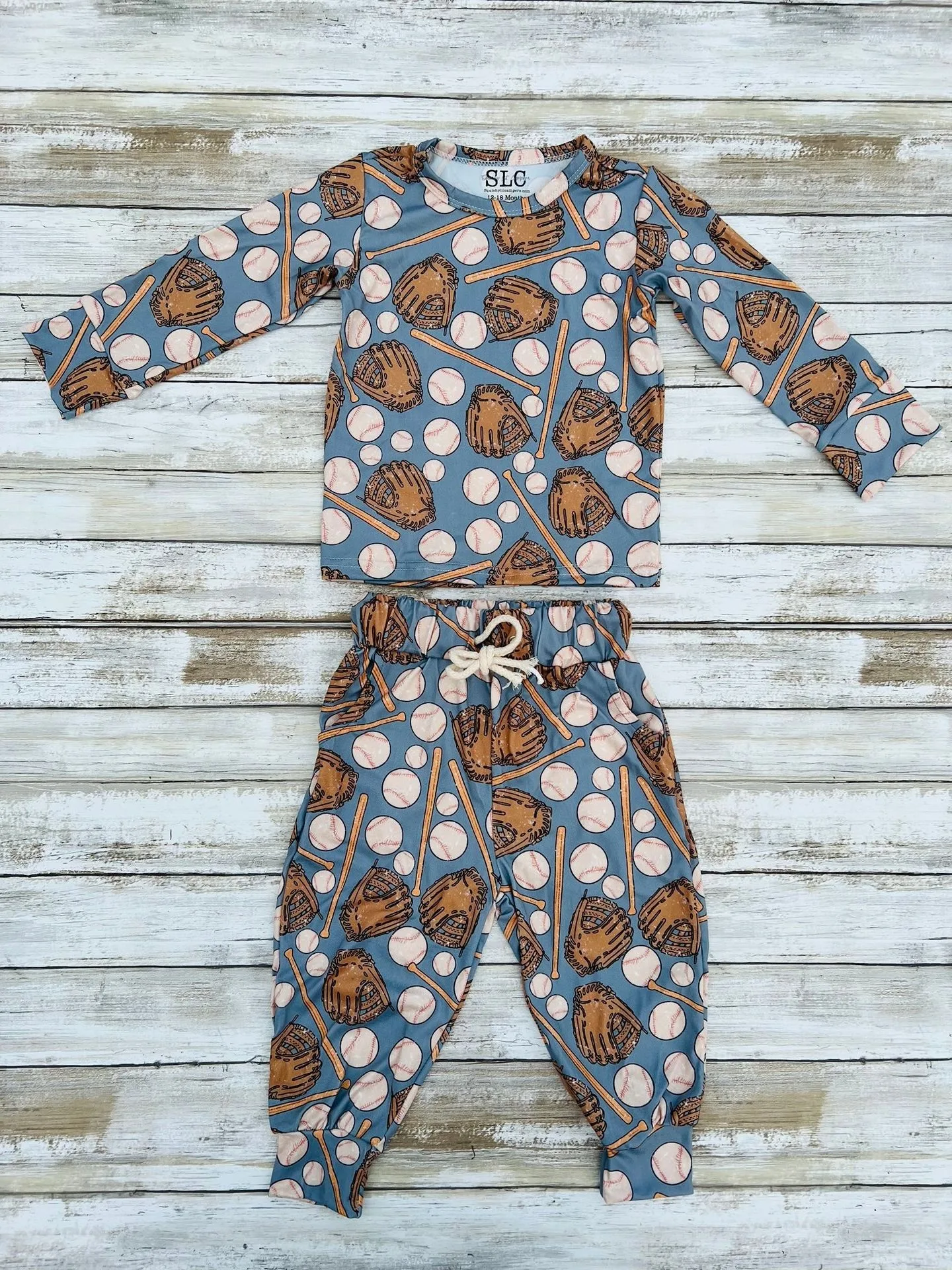 Lounge Sets vs. Zippies: Sleepwear Showdown