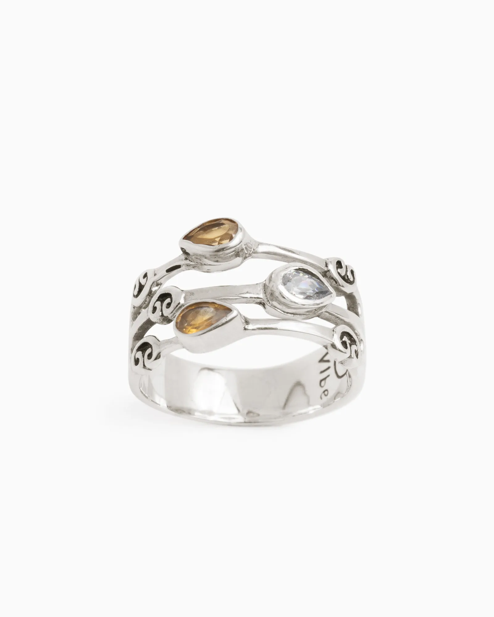 Bague torsadée à pierre ovale en prasiolite : avis détaillé et guide de style