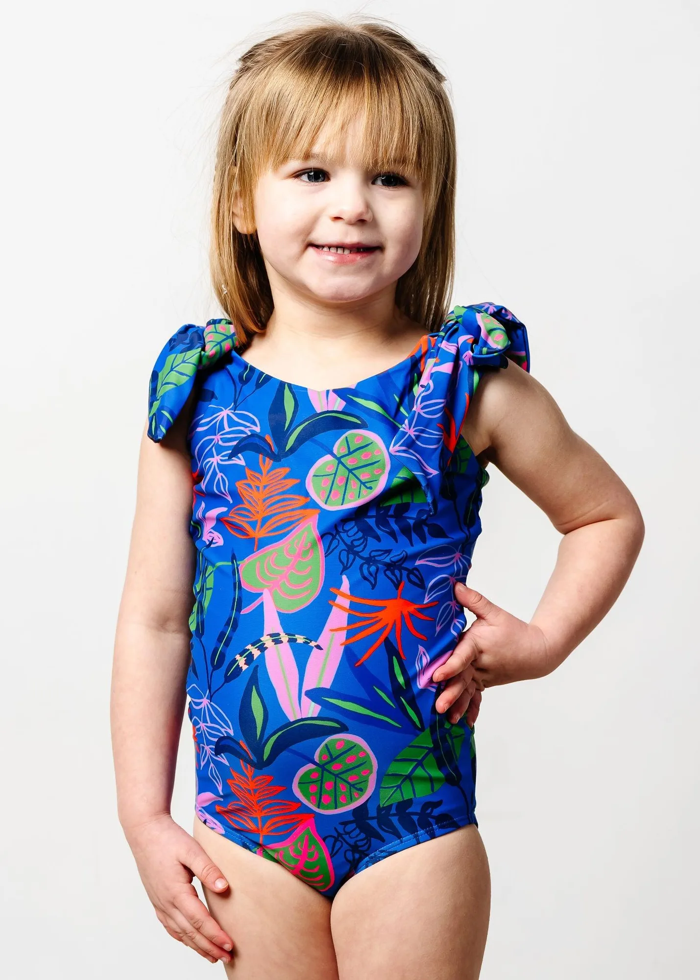 How to Choose a Mini One-Piece Swimsuit for Active Girls