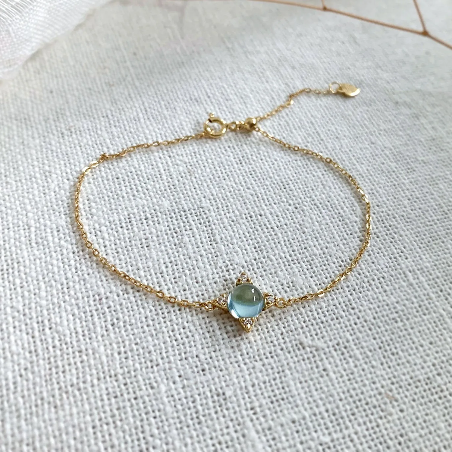 Lyra Blue Sky Topaz armband