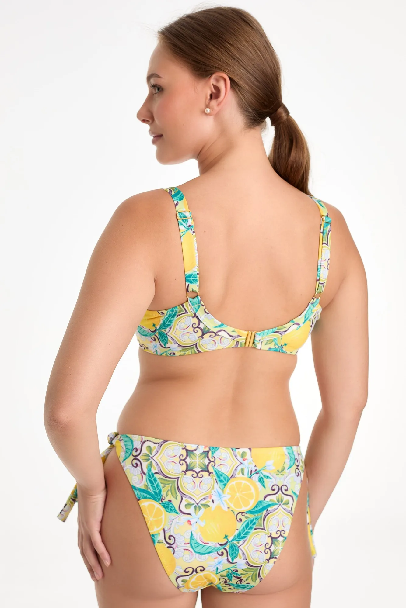 How to Choose a Beach Bikini Bottom for Your Body Type