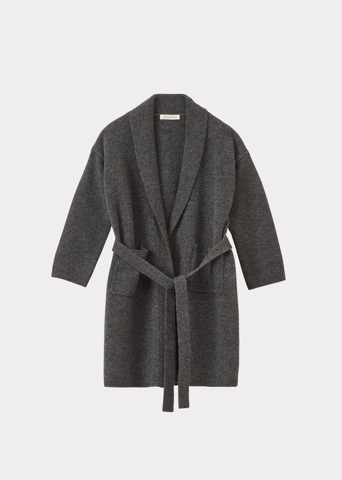 Comment styliser une robe tricotée enfant pour des matins douillets