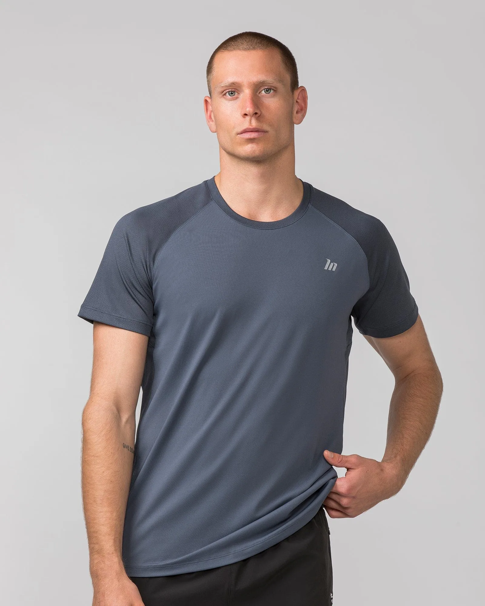 Long Sleeve T-Shirts for Training: When They Beat Short Sleeves