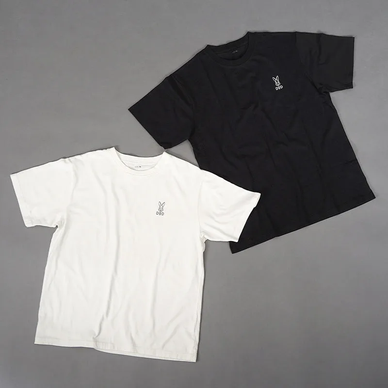 Cómo combinar las camisetas con logo para acampar