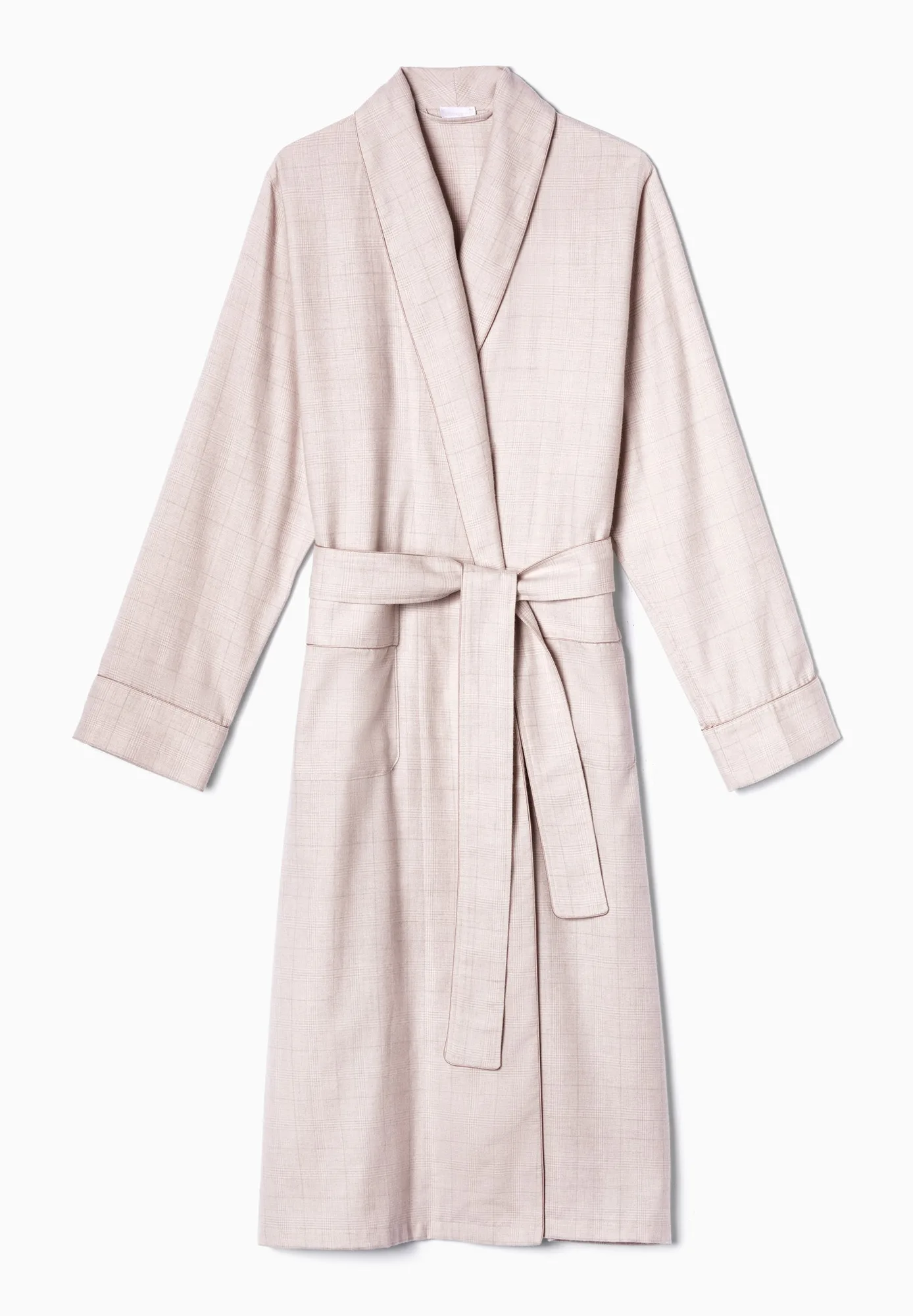 Flannel vs Silk Morgenmantel for Lounging