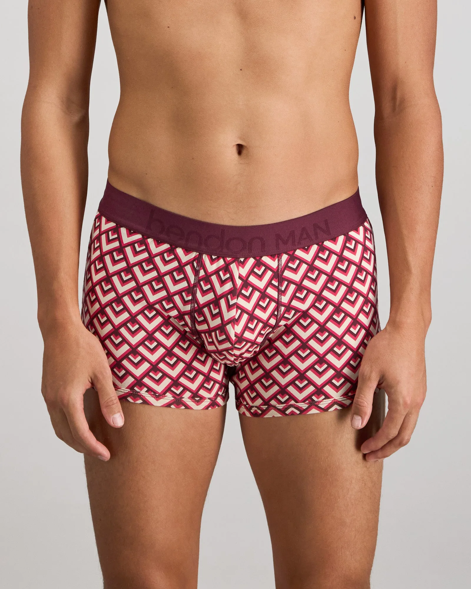 Retros Print Mens Trunk: Style and Fit Guide