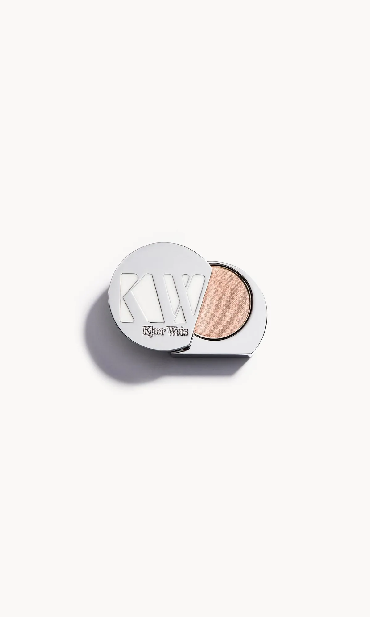 Kjaer Weis Eye Shadow Review: Highly Pigmented, Buildable Color