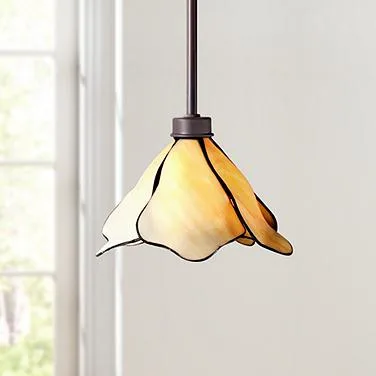 How to Choose the Perfect Chandelier for Your Bedroom