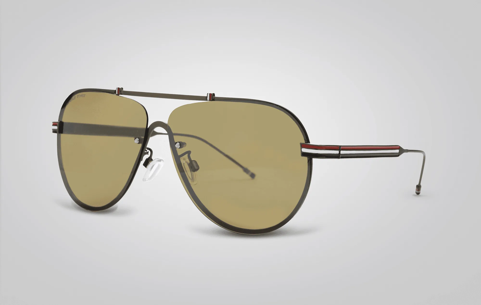 Element vs Hero Aviator: ¿Qué gafas de sol se adaptan a tu rostro?