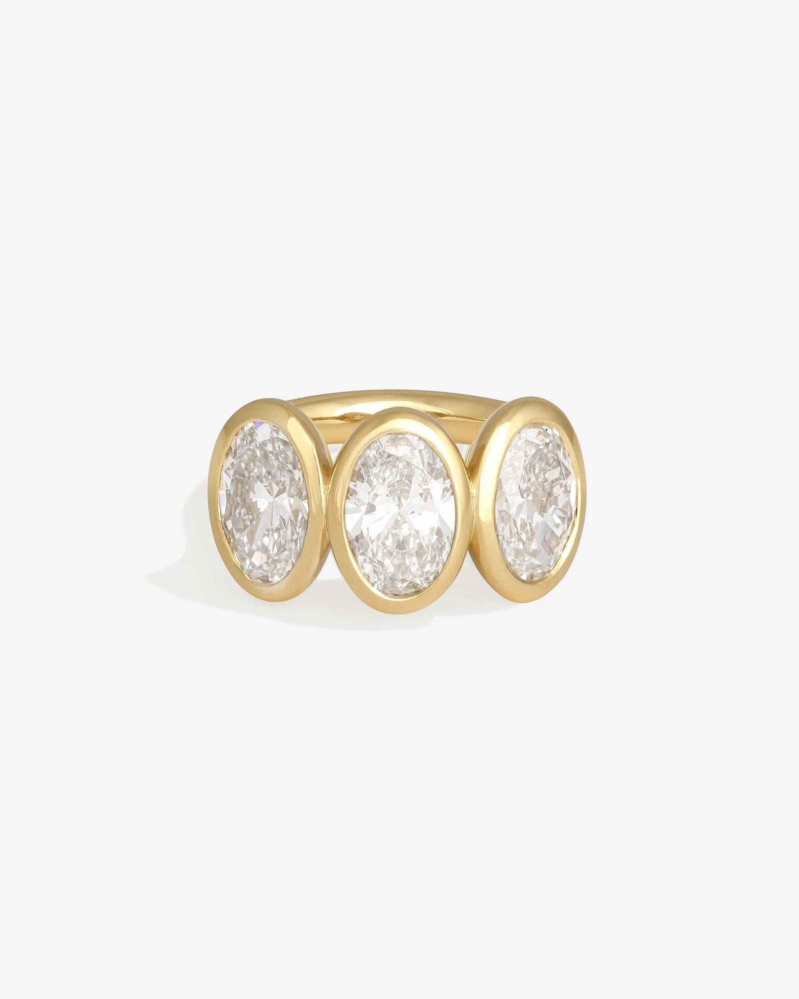 How to Stack Rings: A Complete Guide to Mixing Metals and Styles