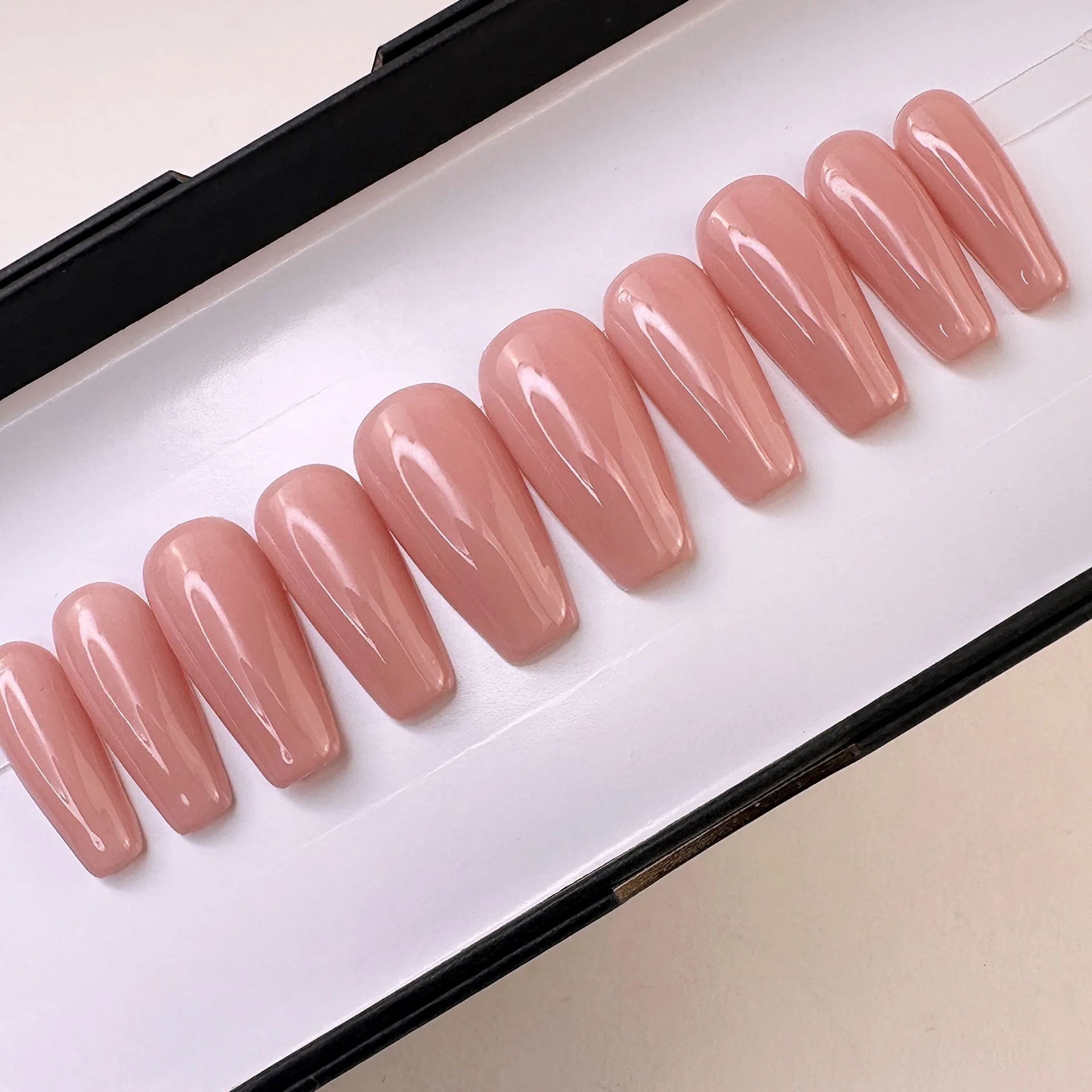 READY TO SHIP SET NOW- Solid Soph Pink Glossy set, Medium coffin, size 2,5,4,6,8