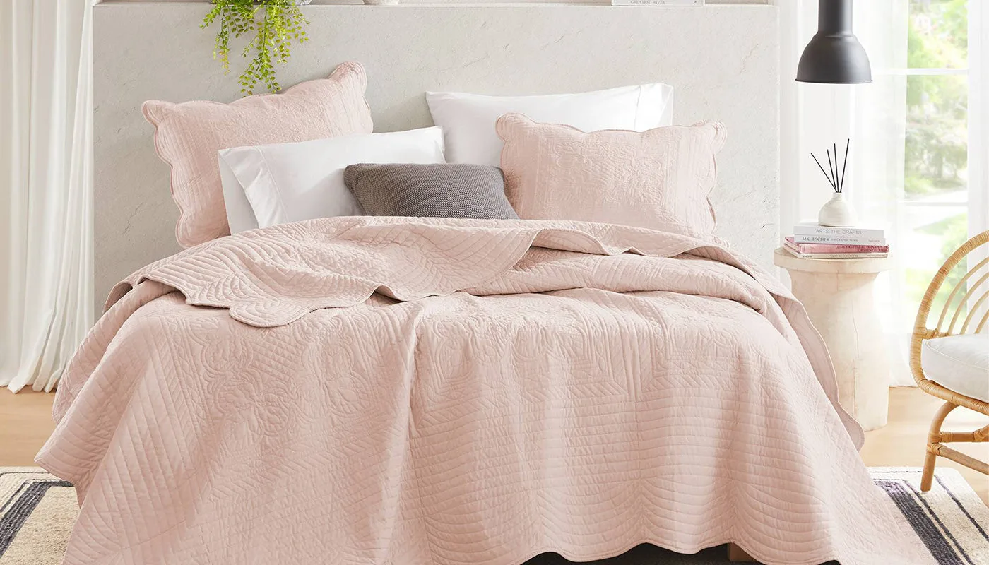 How to Mix Bedding Layers for a Cozy Bed